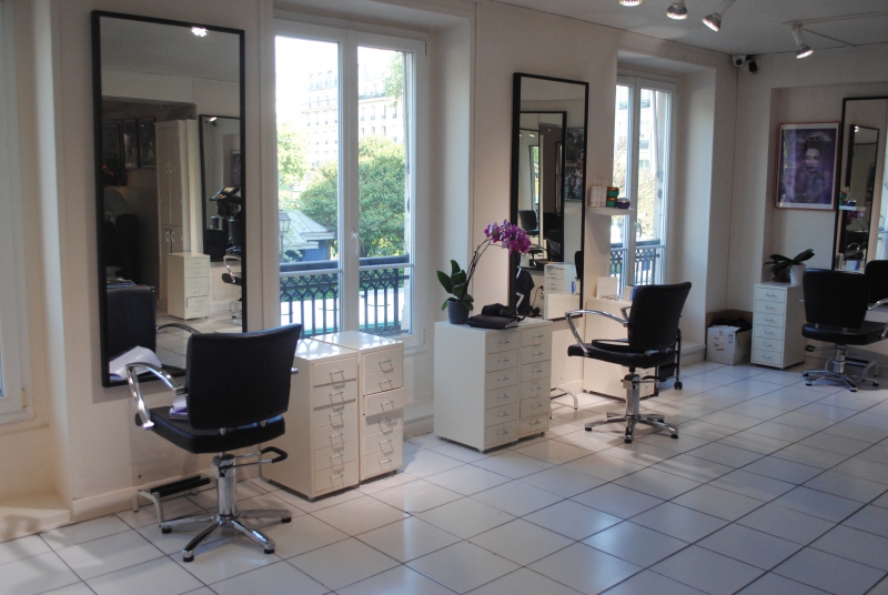 salon-coiffure-SIGNES-min_floor-home-office-property-living-room-room-781228-pxhere.com